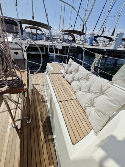 Bavaria 33 Cruiser - Boatscribe.com