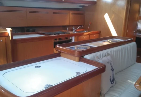 Cyclades 50.4 - Boatscribe.com