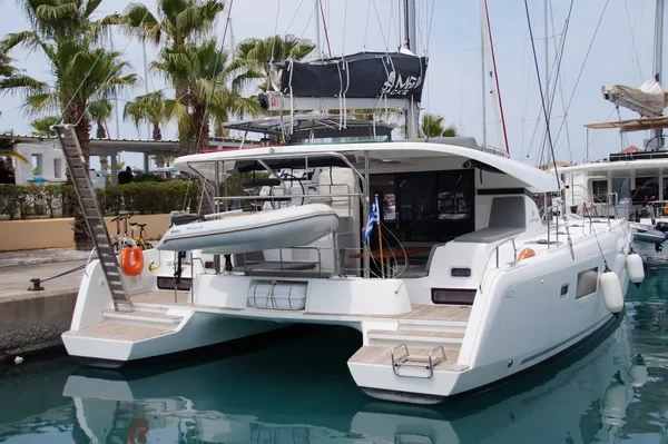 Lagoon 42 - Boatscribe.com