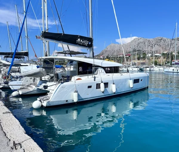 Lagoon 42 - Boatscribe.com