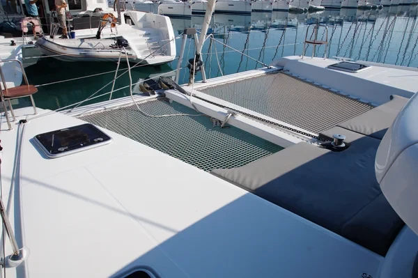 Lagoon 42 - Boatscribe.com