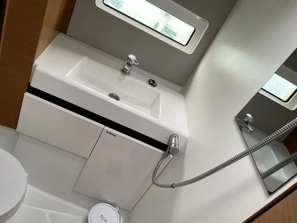Sun Odyssey 490 - Boatscribe.com