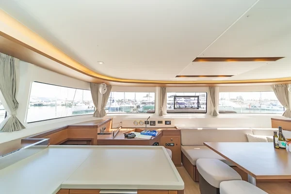 Lagoon 46 - Boatscribe.com
