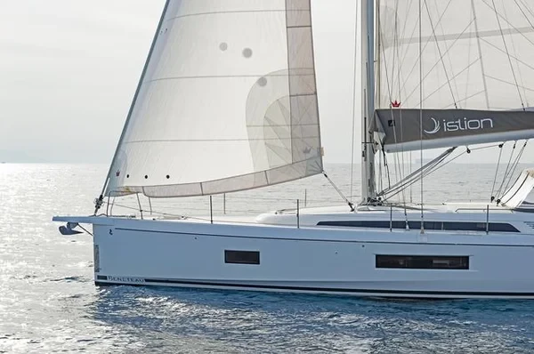 Oceanis 51.1 - Boatscribe.com