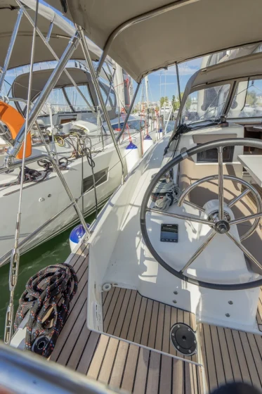 Sun Odyssey 410 - Boatscribe.com