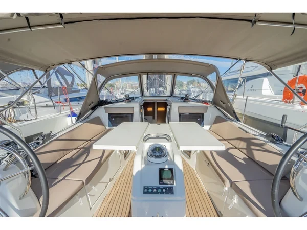 Sun Odyssey 410 - Boatscribe.com