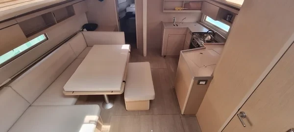 Oceanis 40.1 - Boatscribe.com