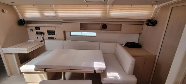 Oceanis 40.1 - Boatscribe.com