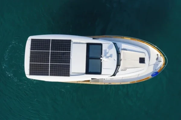 Greenline 40 - Boatscribe.com