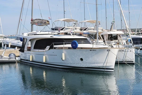 Greenline 40 - Boatscribe.com