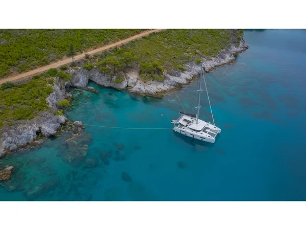 Lagoon 46 - Boatscribe.com