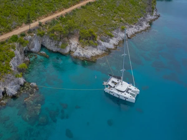Lagoon 46 - Boatscribe.com