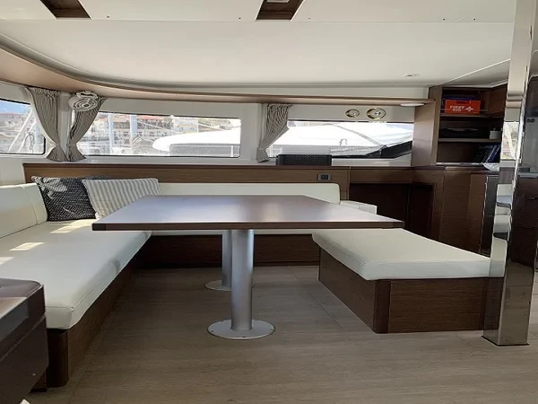 Lagoon 46 - Boatscribe.com