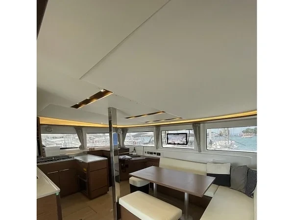 Lagoon 46 - Boatscribe.com