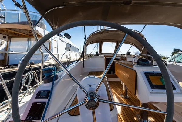Bavaria 37 - Boatscribe.com