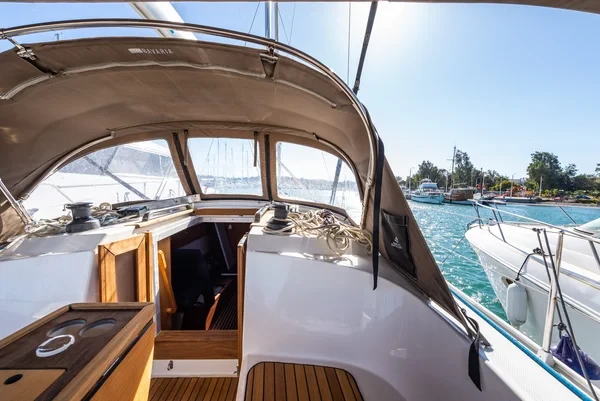 Bavaria 37 - Boatscribe.com