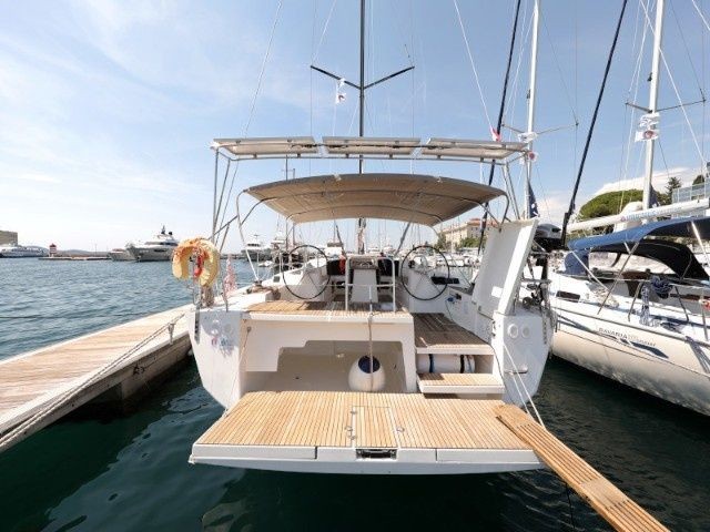 Dufour 560 - Boatscribe.com
