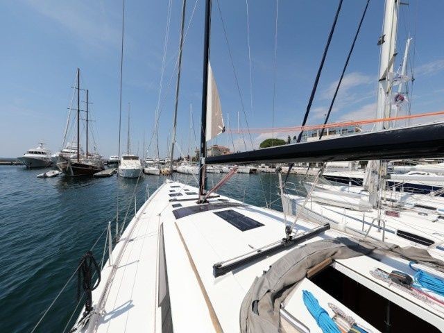 Dufour 560 - Boatscribe.com