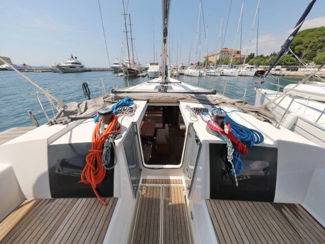 Dufour 560 - Boatscribe.com