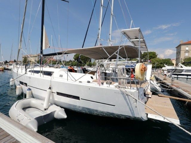 Dufour 560 - Boatscribe.com