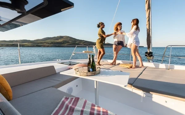 Bali 4.2 - Boatscribe.com