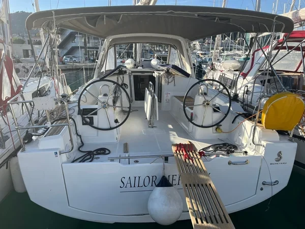 Oceanis 38.1 - Boatscribe.com