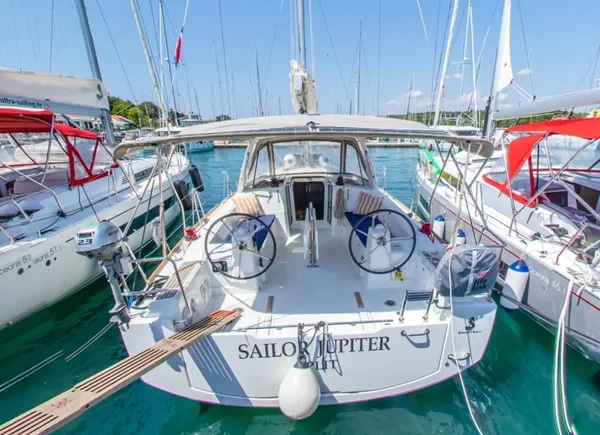 Oceanis 38.1 - Boatscribe.com