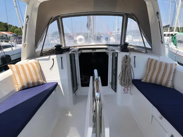 Oceanis 38.1 - Boatscribe.com