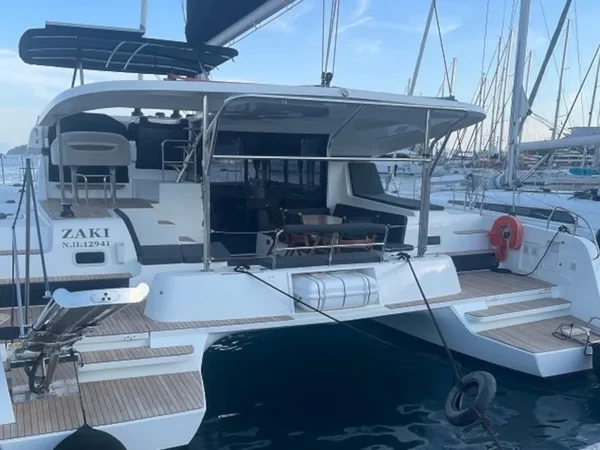 Lagoon 42 - Boatscribe.com