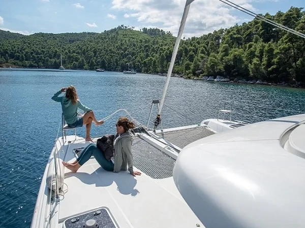 Lagoon 42 - Boatscribe.com