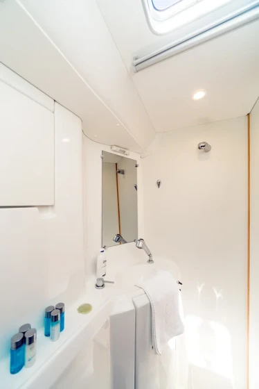 Lagoon 380 - Boatscribe.com