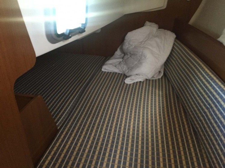 Sun Odyssey 32 - Boatscribe.com