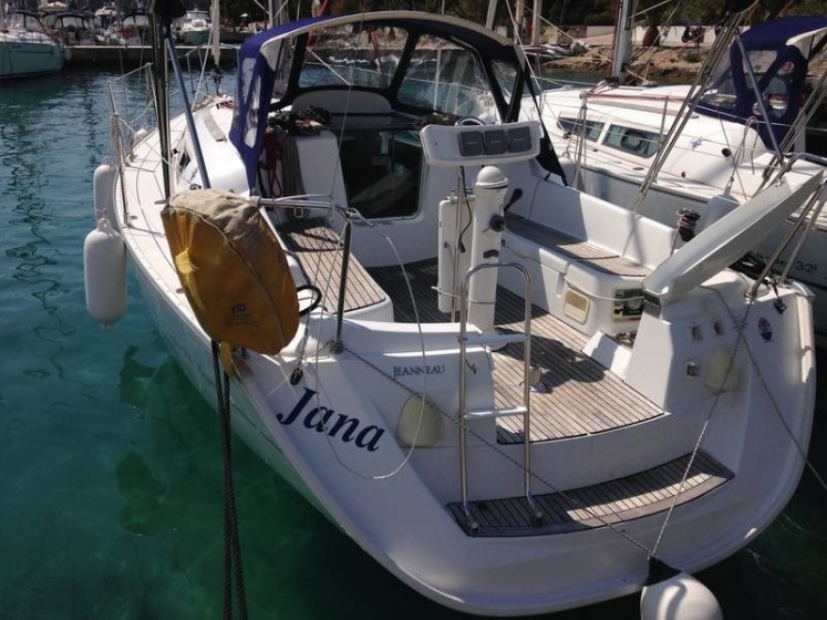 Sun Odyssey 32 - Boatscribe.com