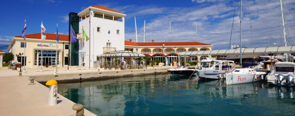 Bavaria 37 Cruiser - Boatscribe.com