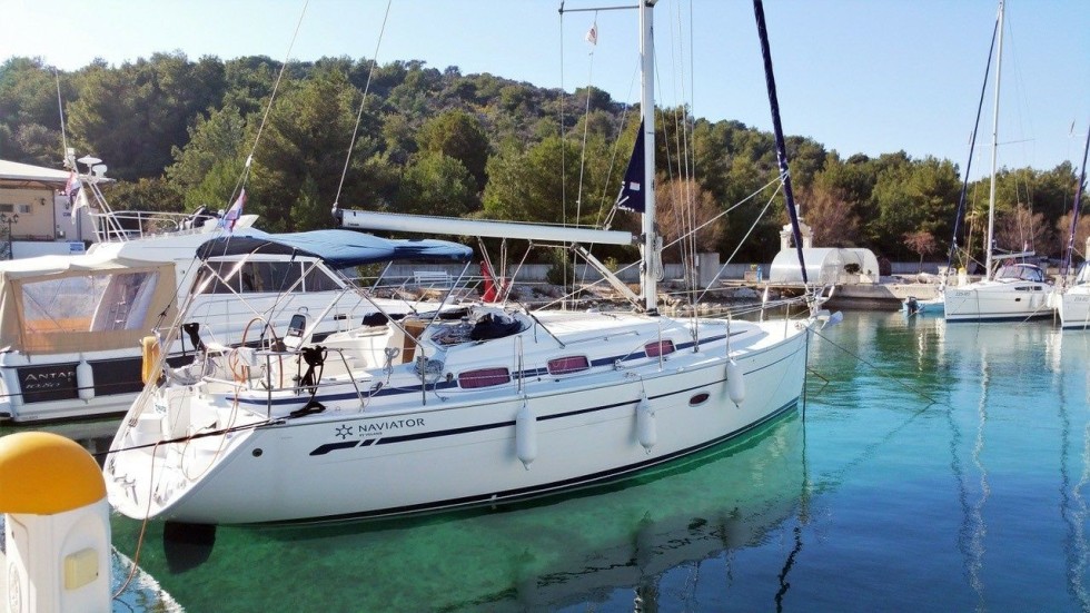Bavaria 37 Cruiser - Boatscribe.com
