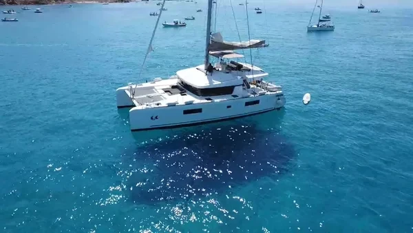 Lagoon 52 F - Boatscribe.com