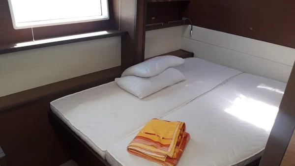 Lagoon 52 F - Boatscribe.com