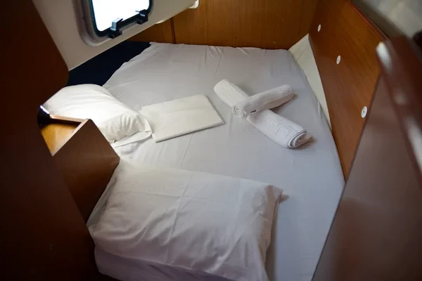 Sun Odyssey 32i - Boatscribe.com
