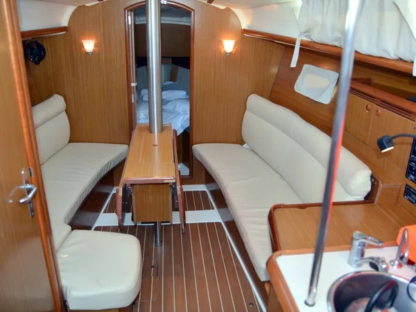 Sun Odyssey 32i - Boatscribe.com