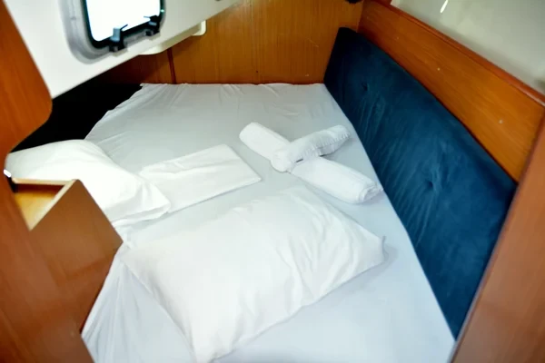 Sun Odyssey 32i - Boatscribe.com