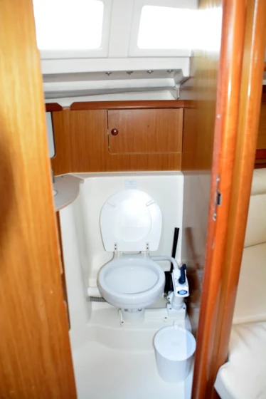Sun Odyssey 32i - Boatscribe.com