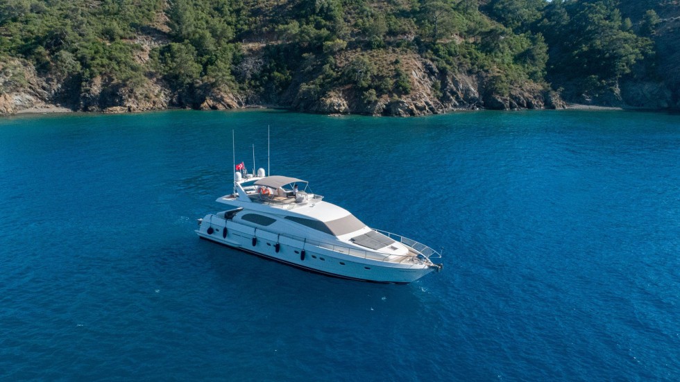 Ferretti 72 - Boatscribe.com