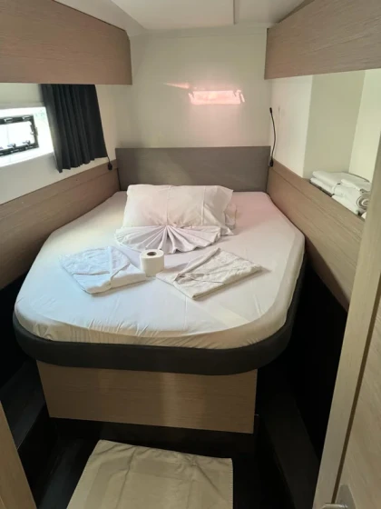 Astrea 42 - Boatscribe.com