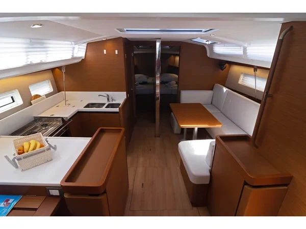 Sun Odyssey 440 - Boatscribe.com