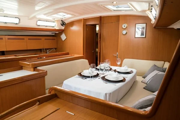 Cyclades 50.4 - Boatscribe.com