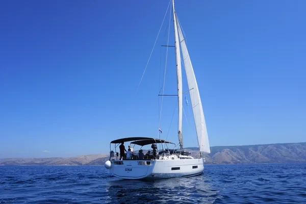 Dufour 530 - Boatscribe.com