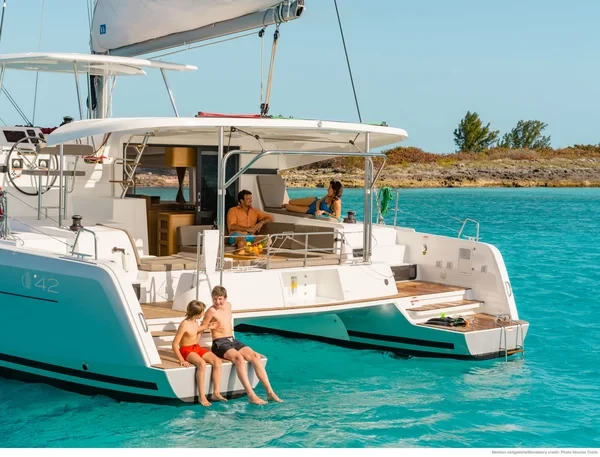 Lagoon 42 - Boatscribe.com