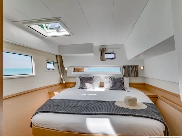 Lagoon 42 - Boatscribe.com