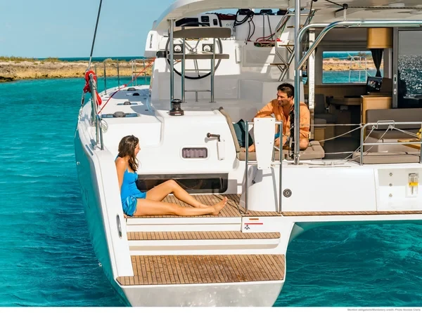 Lagoon 42 - Boatscribe.com
