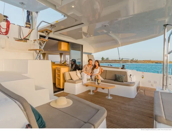 Lagoon 42 - Boatscribe.com